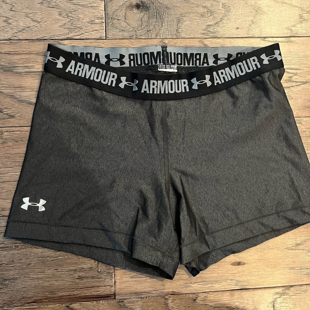 UNDER ARMOUR COMPRESSION SHORTS